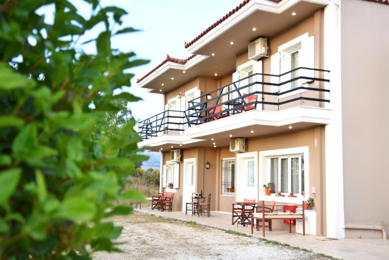 Anemomylos Apartments Ликсури Екстериор снимка