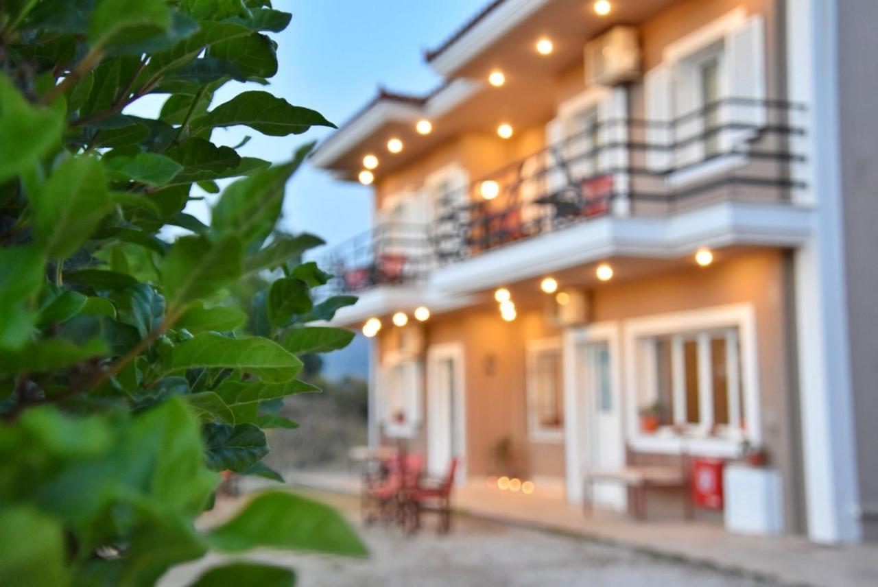 Anemomylos Apartments Ликсури Екстериор снимка