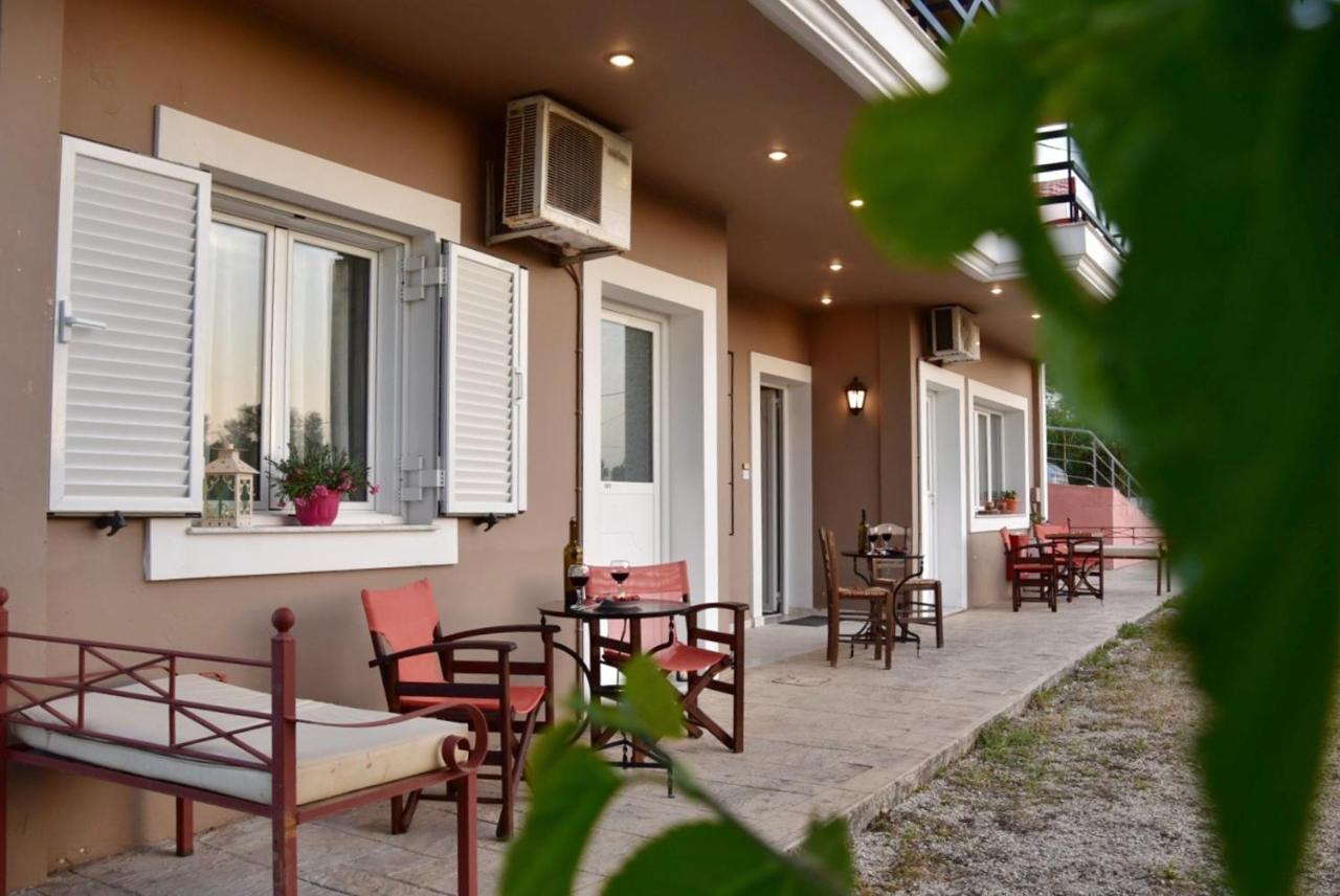 Anemomylos Apartments Ликсури Екстериор снимка