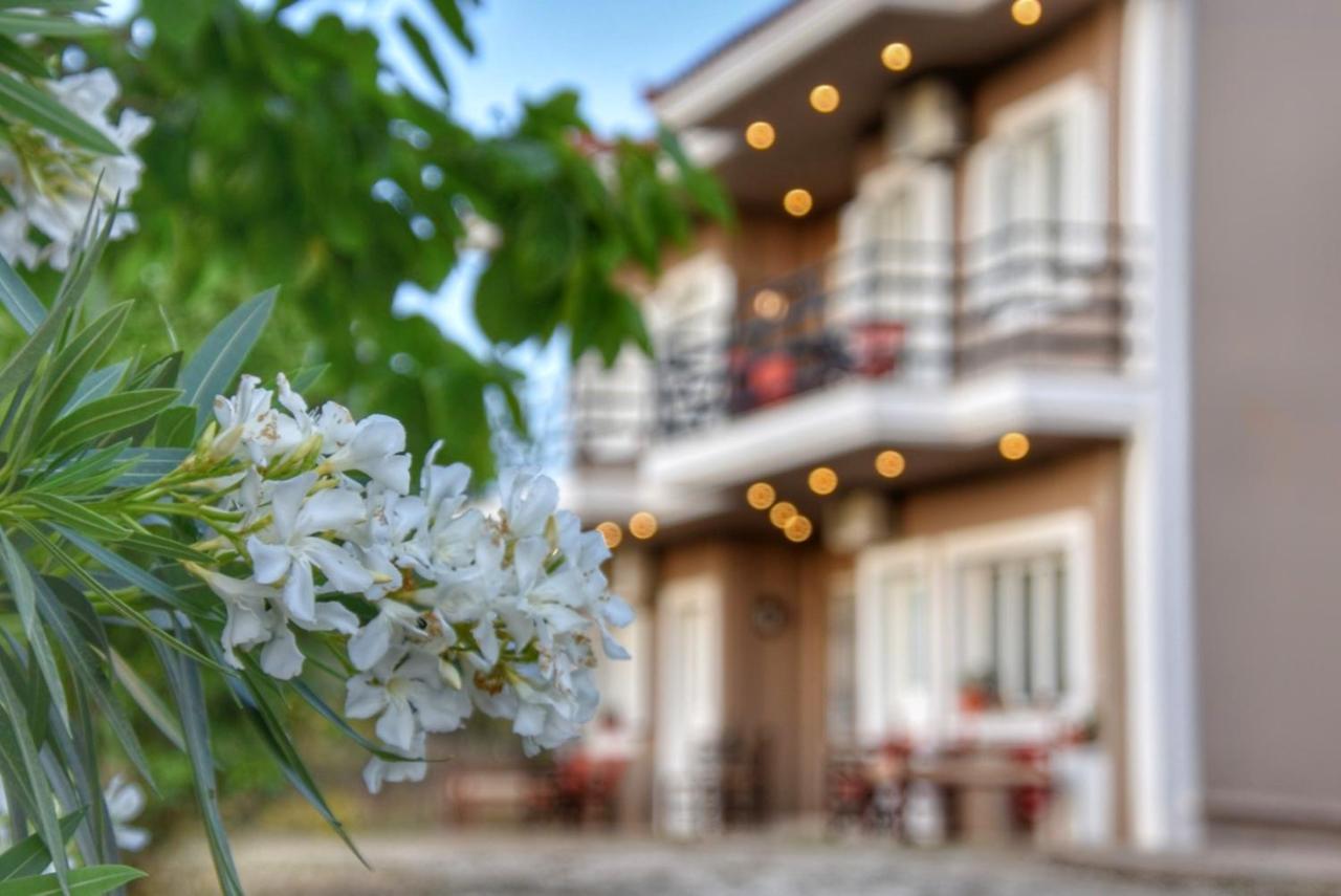 Anemomylos Apartments Ликсури Екстериор снимка