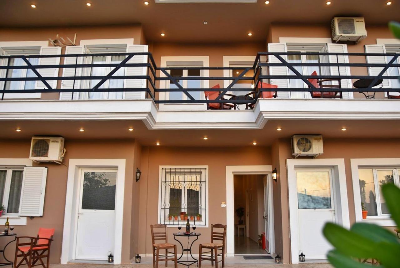 Anemomylos Apartments Ликсури Екстериор снимка