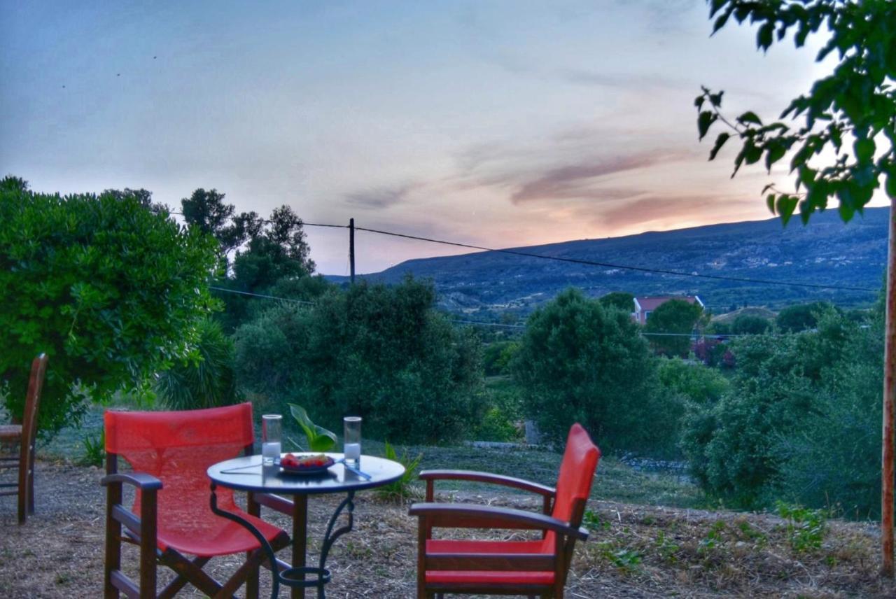 Anemomylos Apartments Ликсури Екстериор снимка